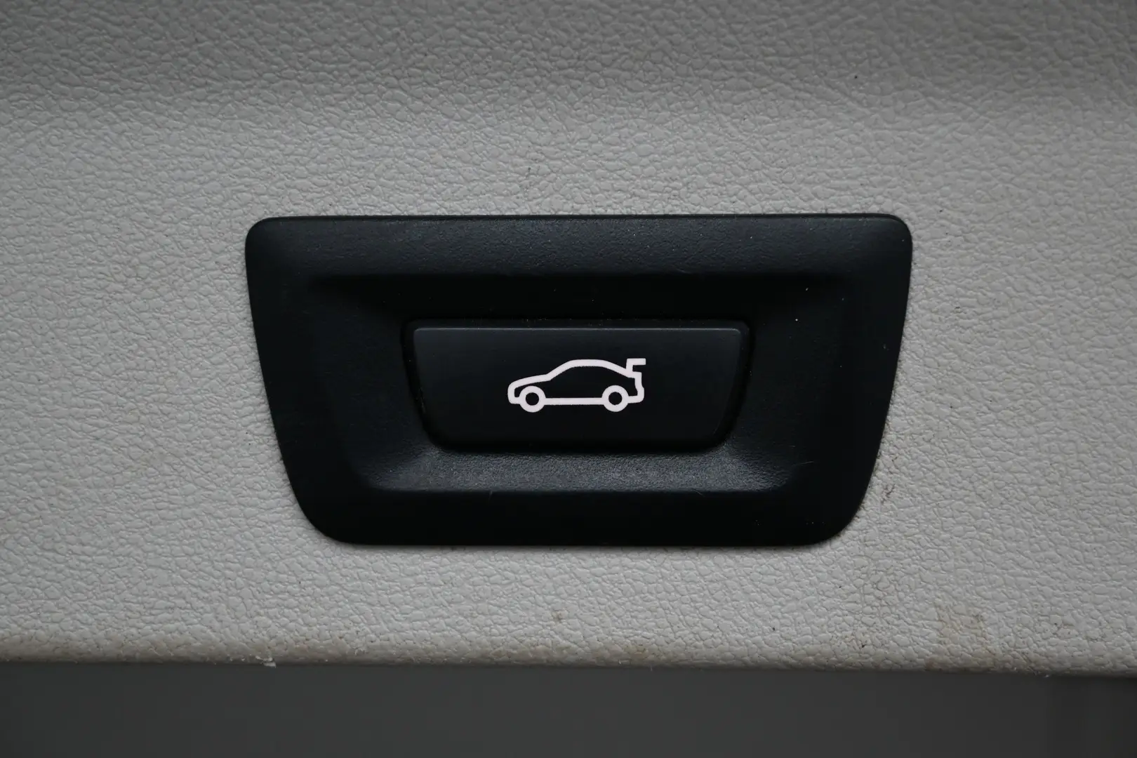 Car Image - 5ZSooCHD1ofBEkb1QGaVfv
