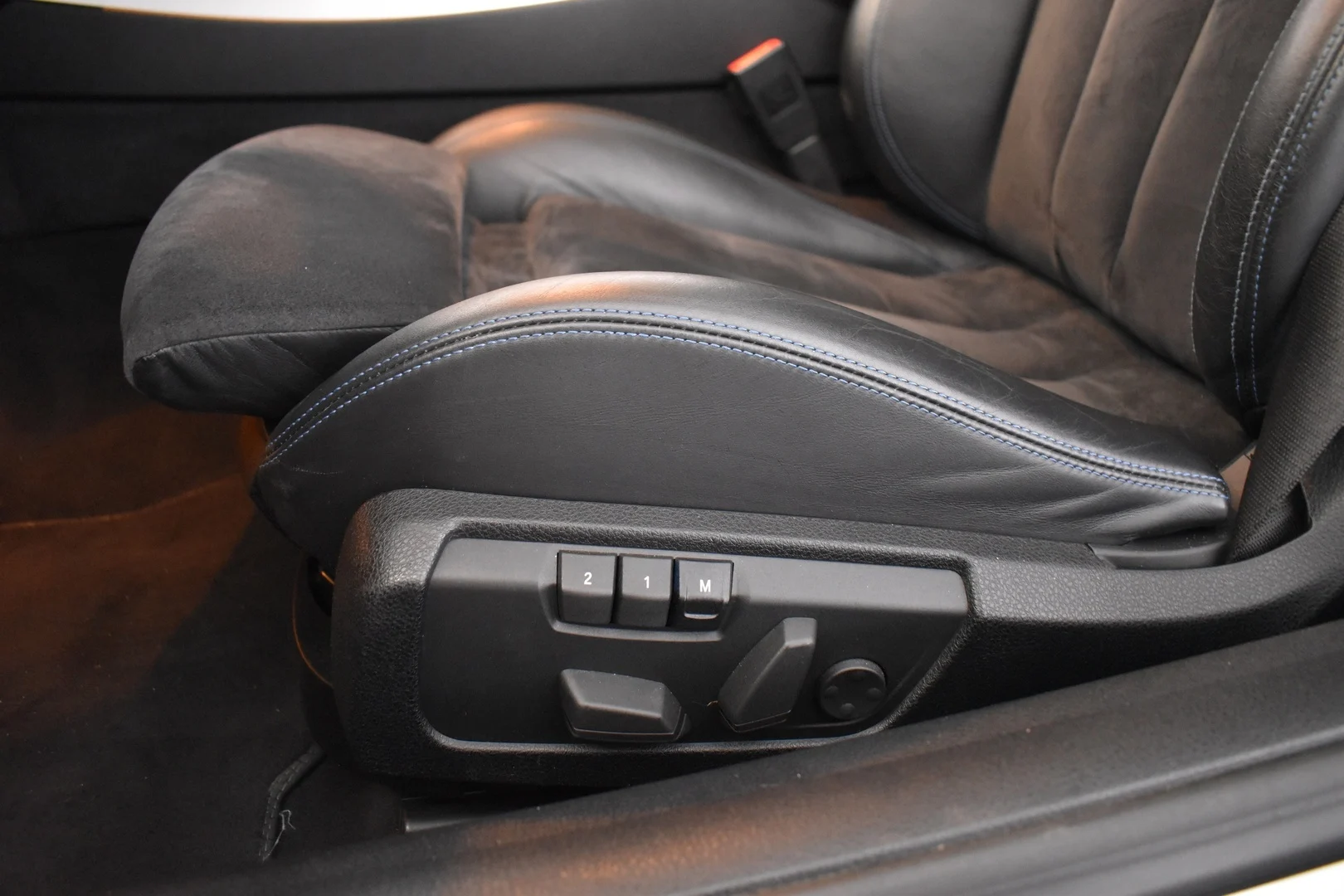 Car Image - 2AcqzMlbVcLCyTPz04F3wL