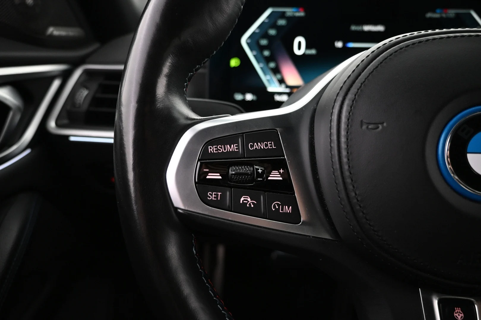 Car Image - 19UYJc9TFAEf7pSRHPe5FQ