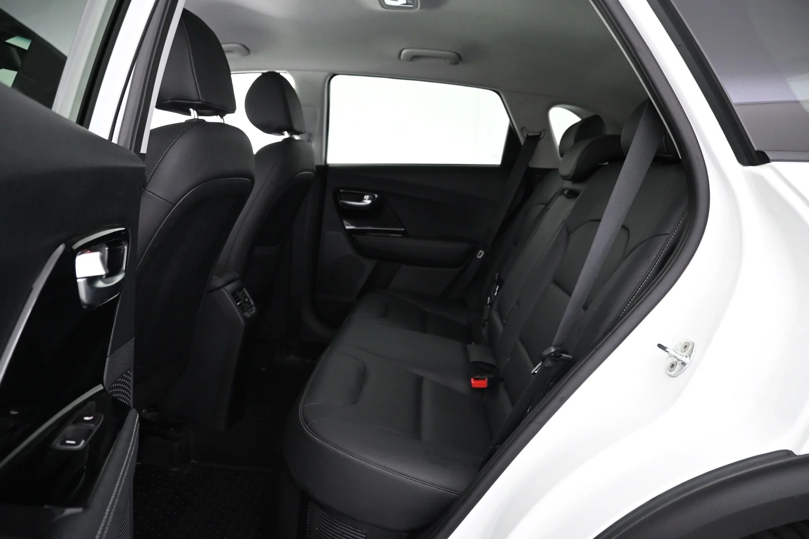 Car Image - 4xc4gDaNq6b3kqjcHMx2Ii