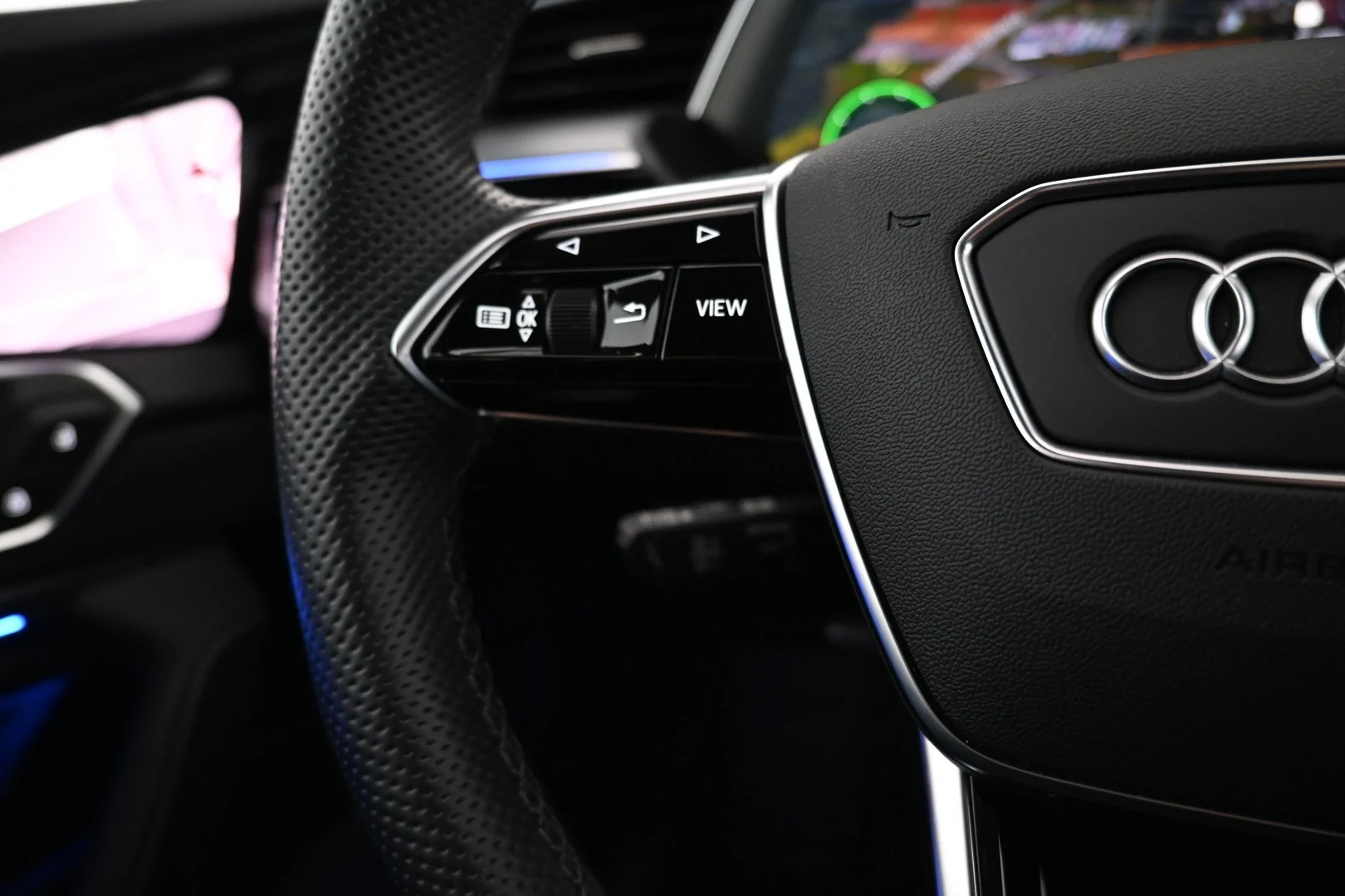 Car Image - 5xzY1zaLoBB71AWTcLlMfg