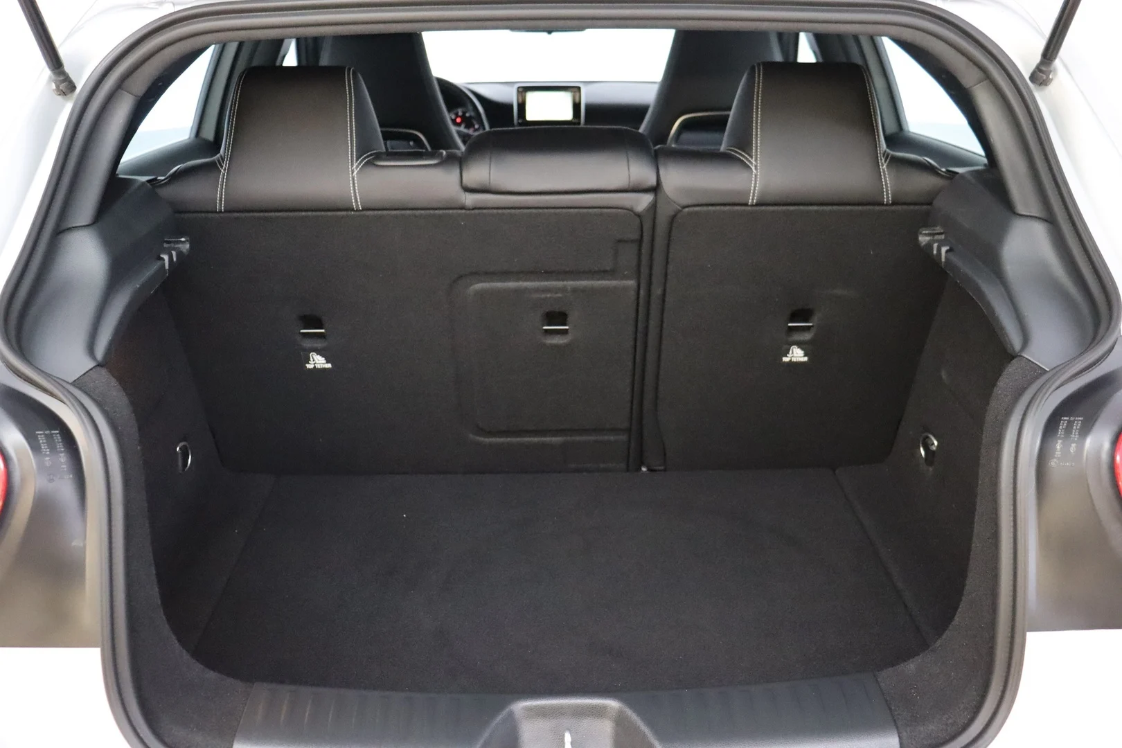 Car Image - 2wzeYR7nnUuLmwaegvRSGG