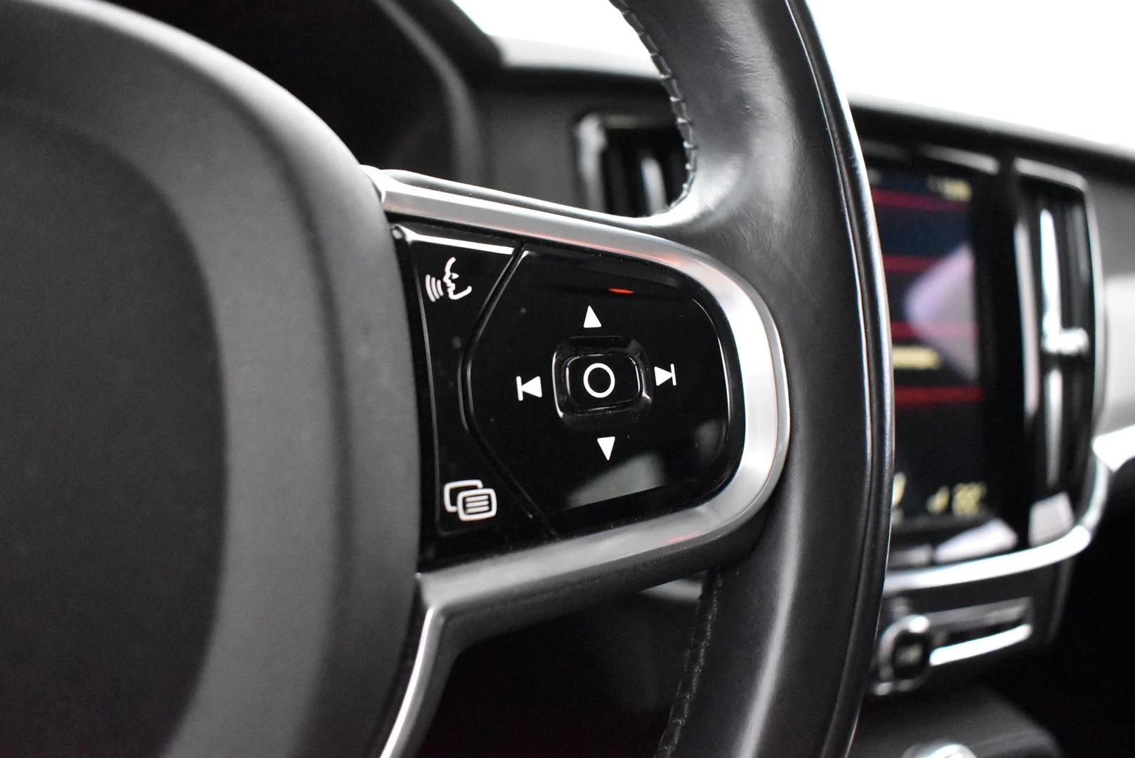 Car Image - 2AZcBl5CDBFfPi9PSy0E30