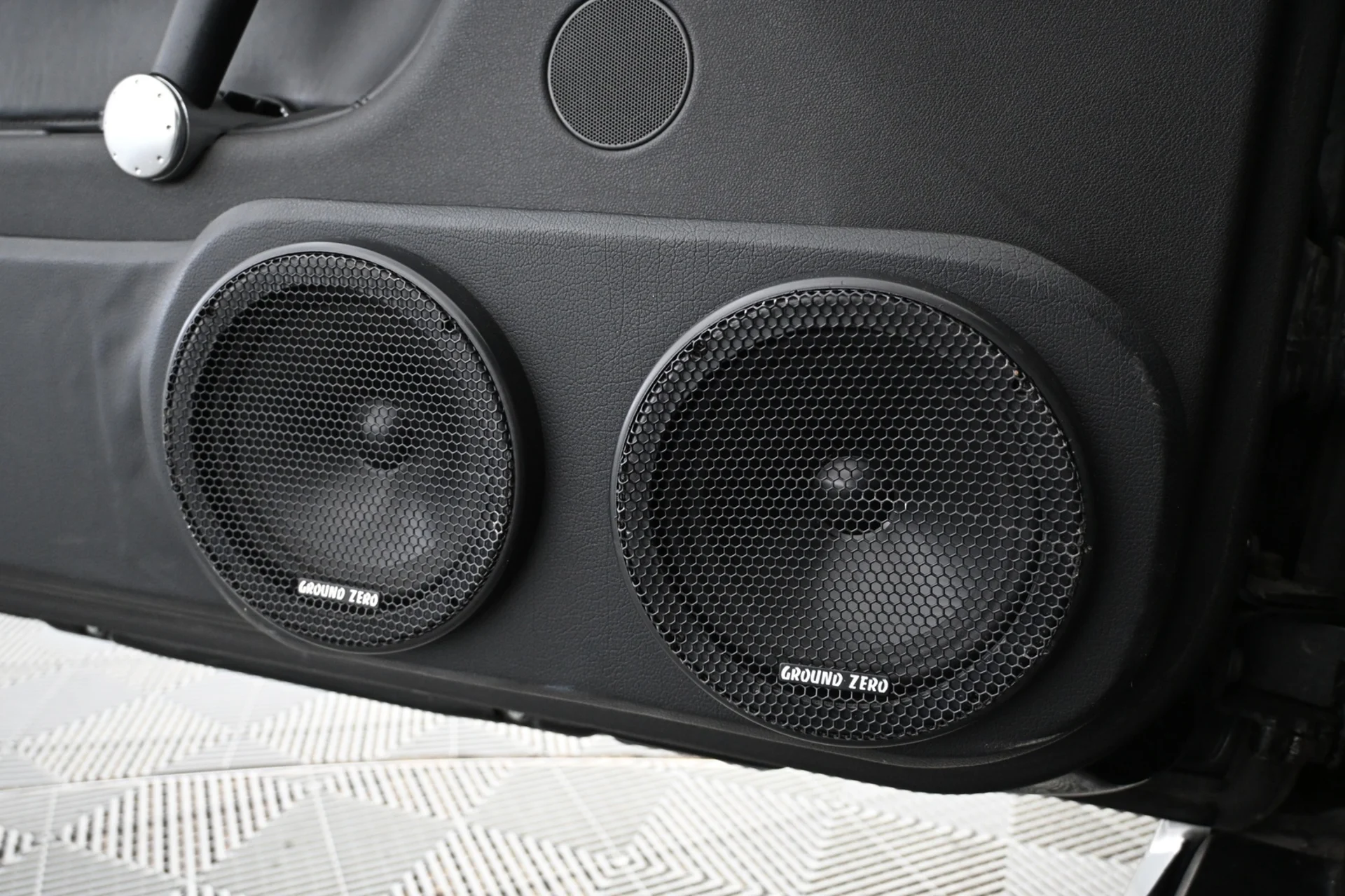 Car Image - 6VxtQi8Kj6qOXzelgtaZ67