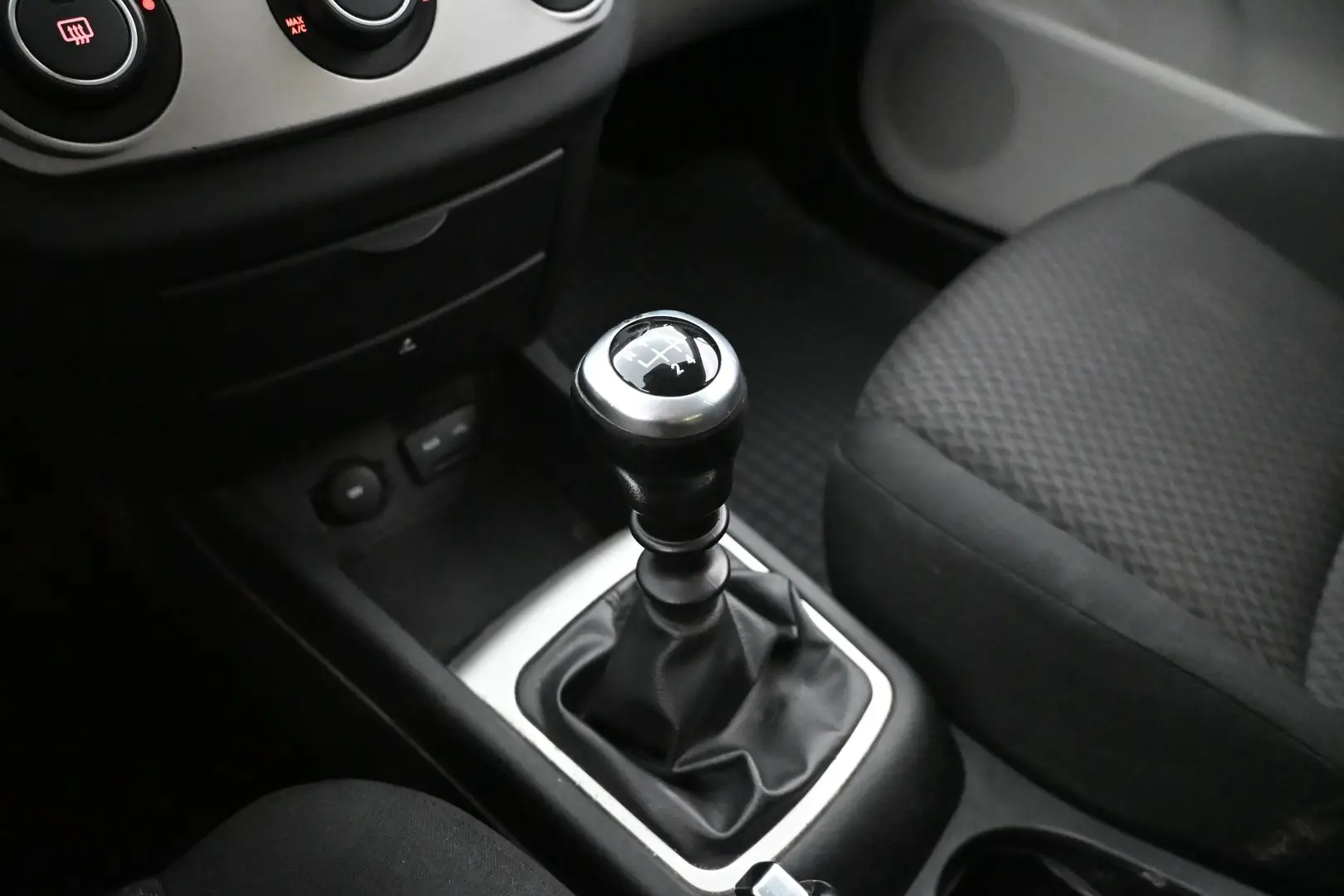Car Image - 454xugSHc9dMUNam2zJUhE