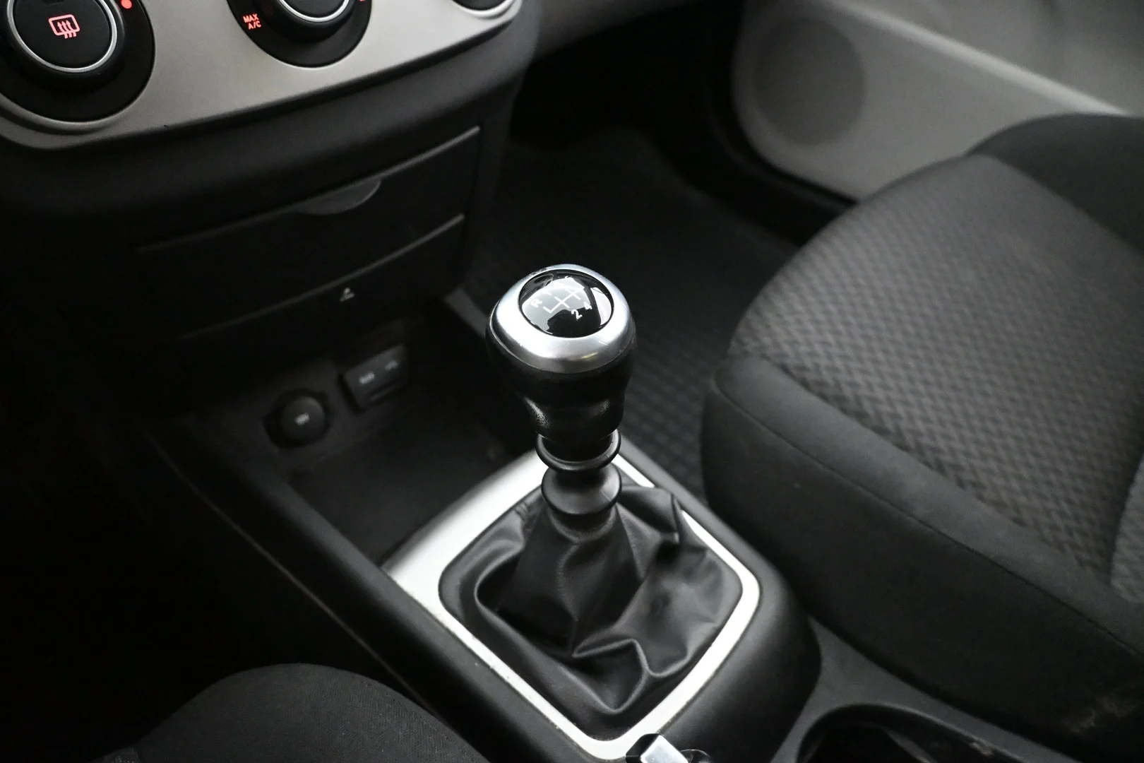 Car Image - 454xugSHc9dMUNam2zJUhE