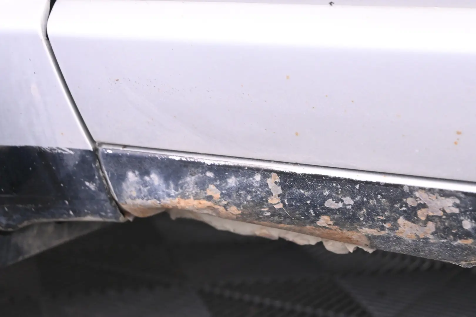 Car Image - 3P8L5yaBw9gZ9ePJKQHSRh