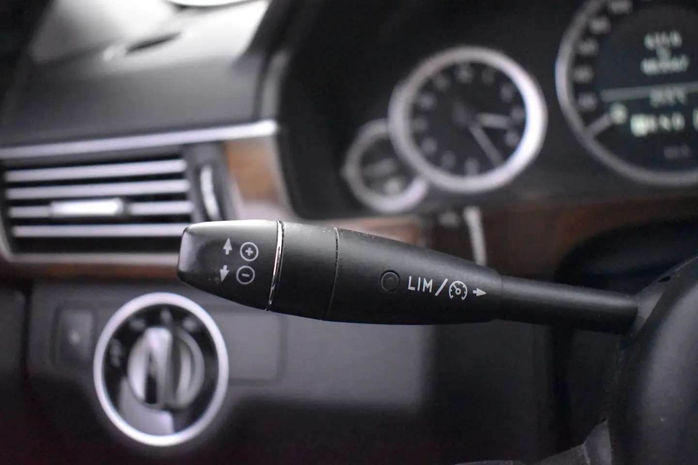 Car Image - 2FRefRx0H2m9Wj79UFgDHp