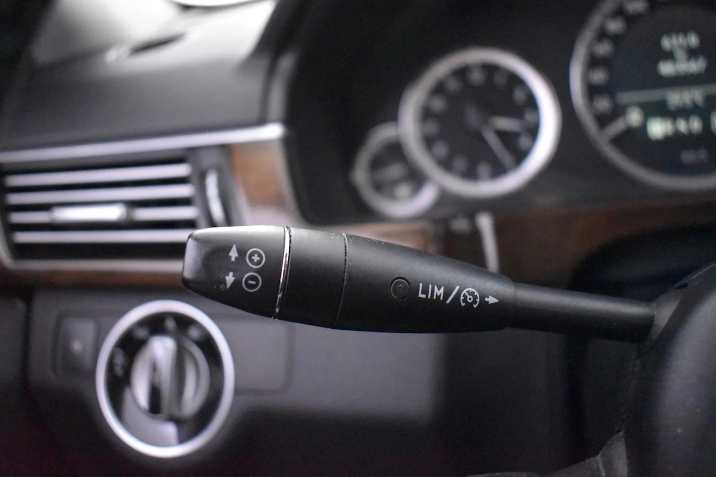 Car Image - 2FRefRx0H2m9Wj79UFgDHp