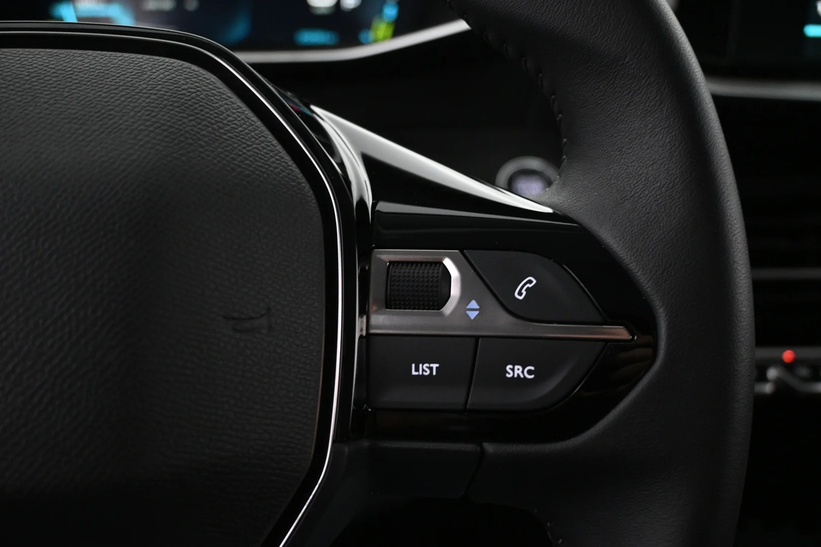 Car Image - 3RoUSdQG9cTf7ORmHJ9vrJ