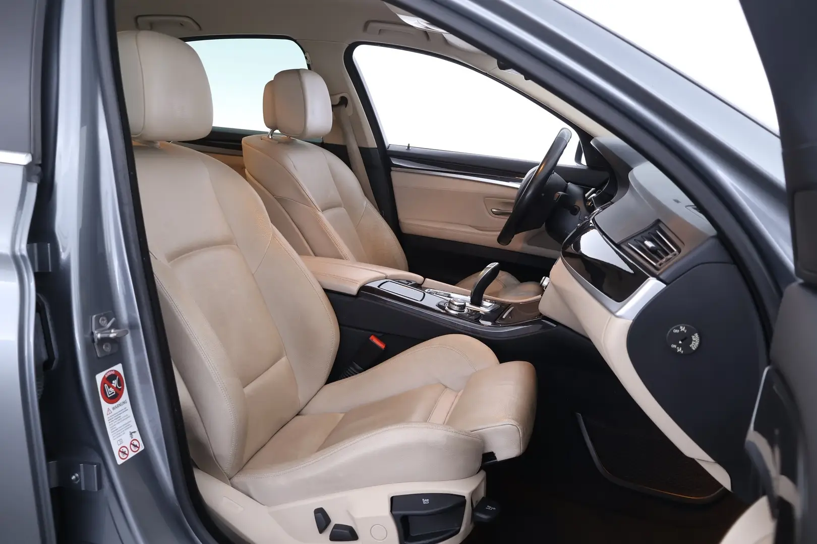 Car Image - 5DO3l30c8ctSOslON5KfWv