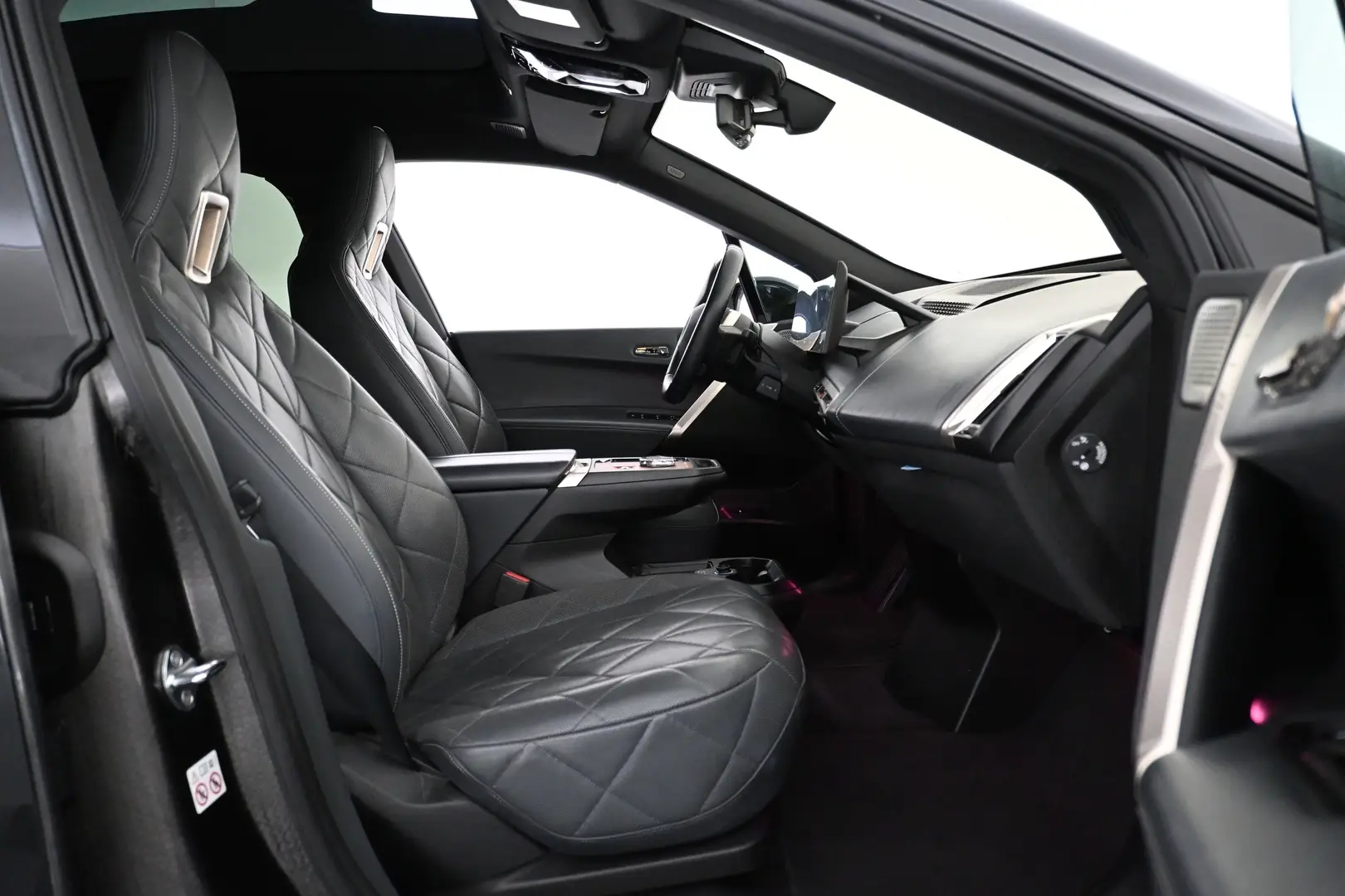 Car Image - 3ddSLBt6JJ3PCX1g9paF2h