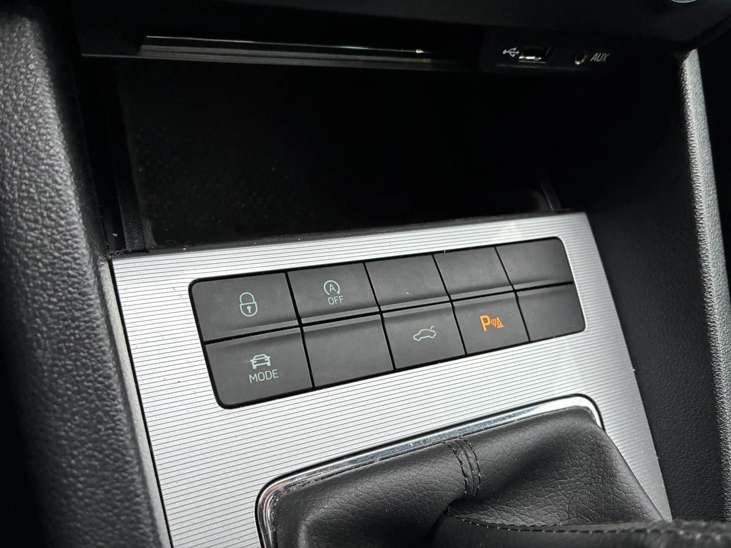 Car Image - 7mcxJ9XxqjRHrLxQGRjItB