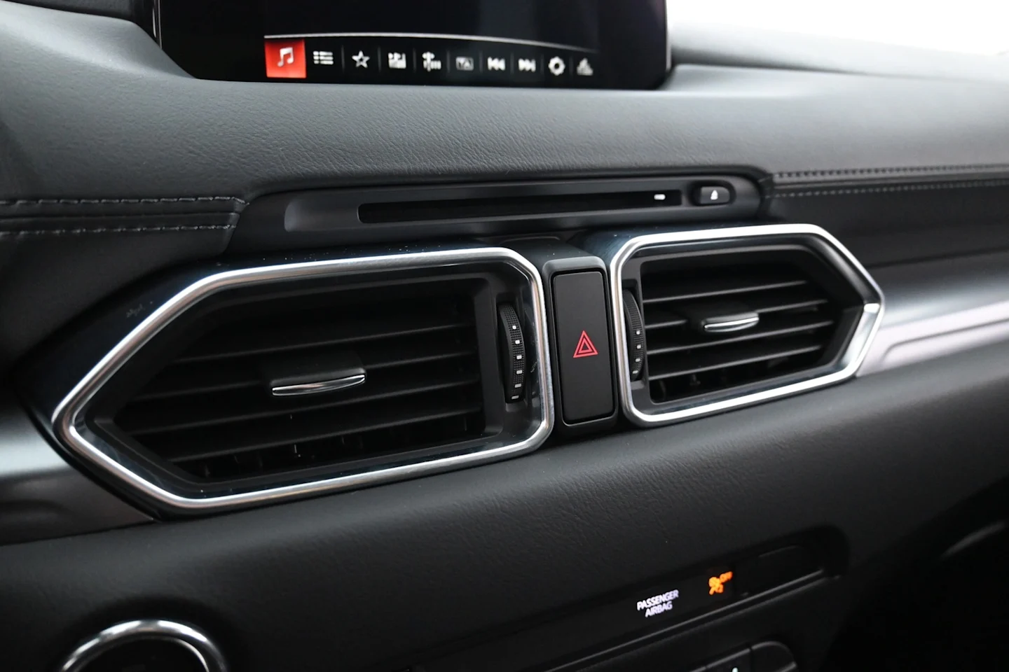 Car Image - 2UvPyFngpEQYrlTzjULitV