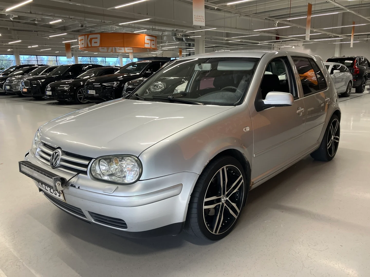 Car Image - 227xDsNdKFaVStBzheYP35