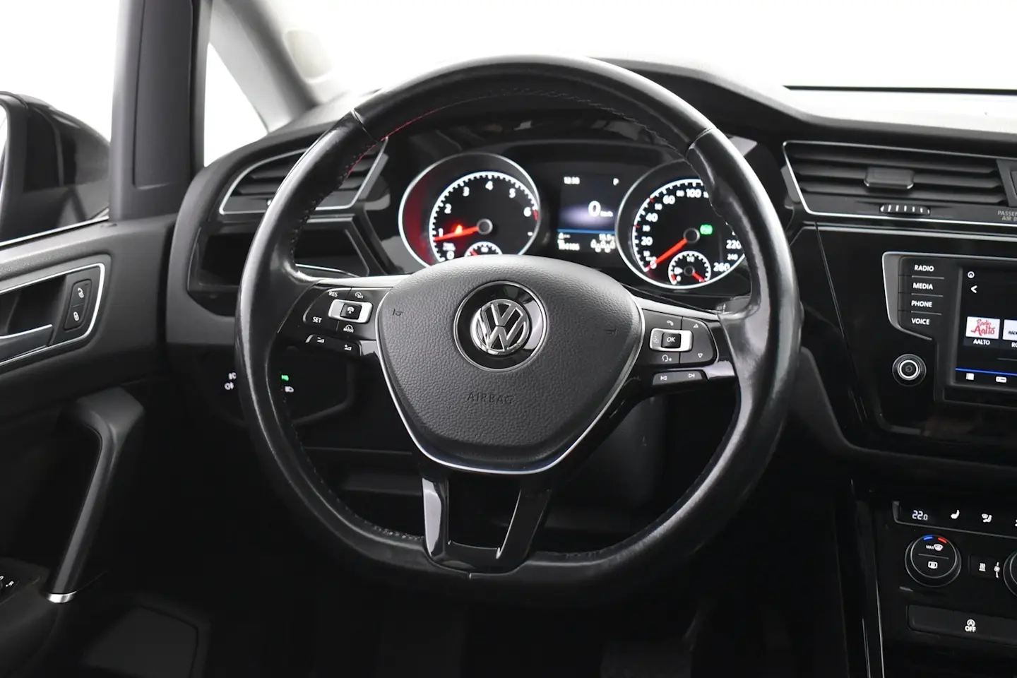 Car Image - 2YJWTf0rpwVoiyKmxI0NEu