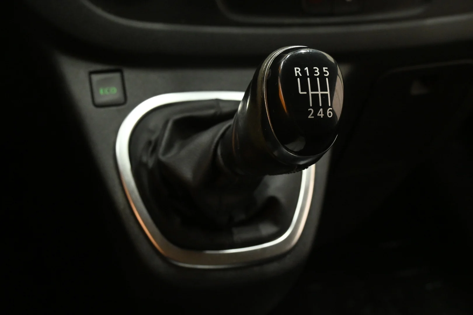 Car Image - JQGyZjqPcmR3xtw9IUw6N