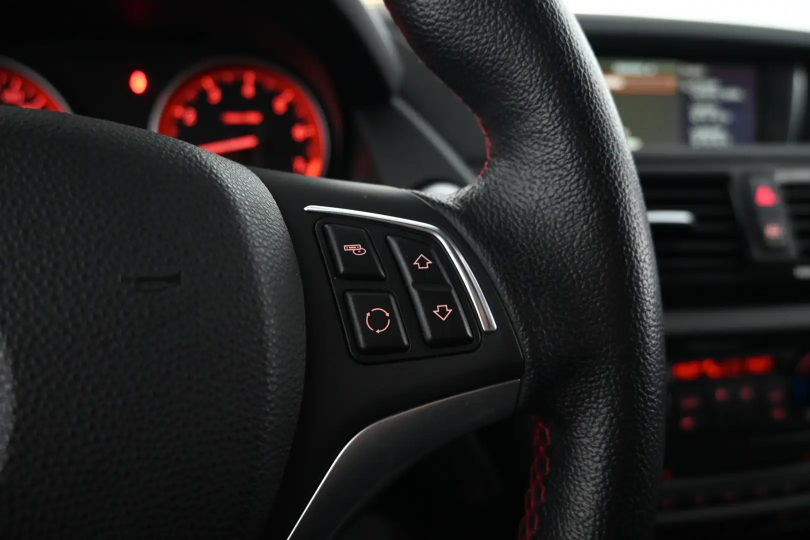 Car Image - 3K84tbDqZ1MpHLmIITlBtm