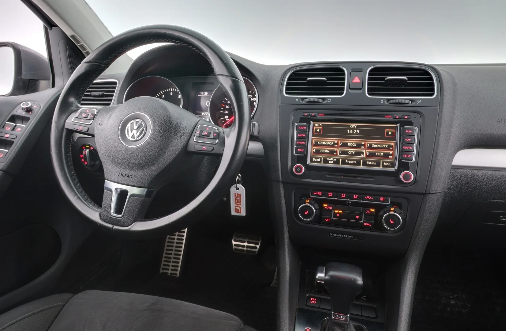 Car Image - 1RHrr6IdQq6AT0oHzhn2os