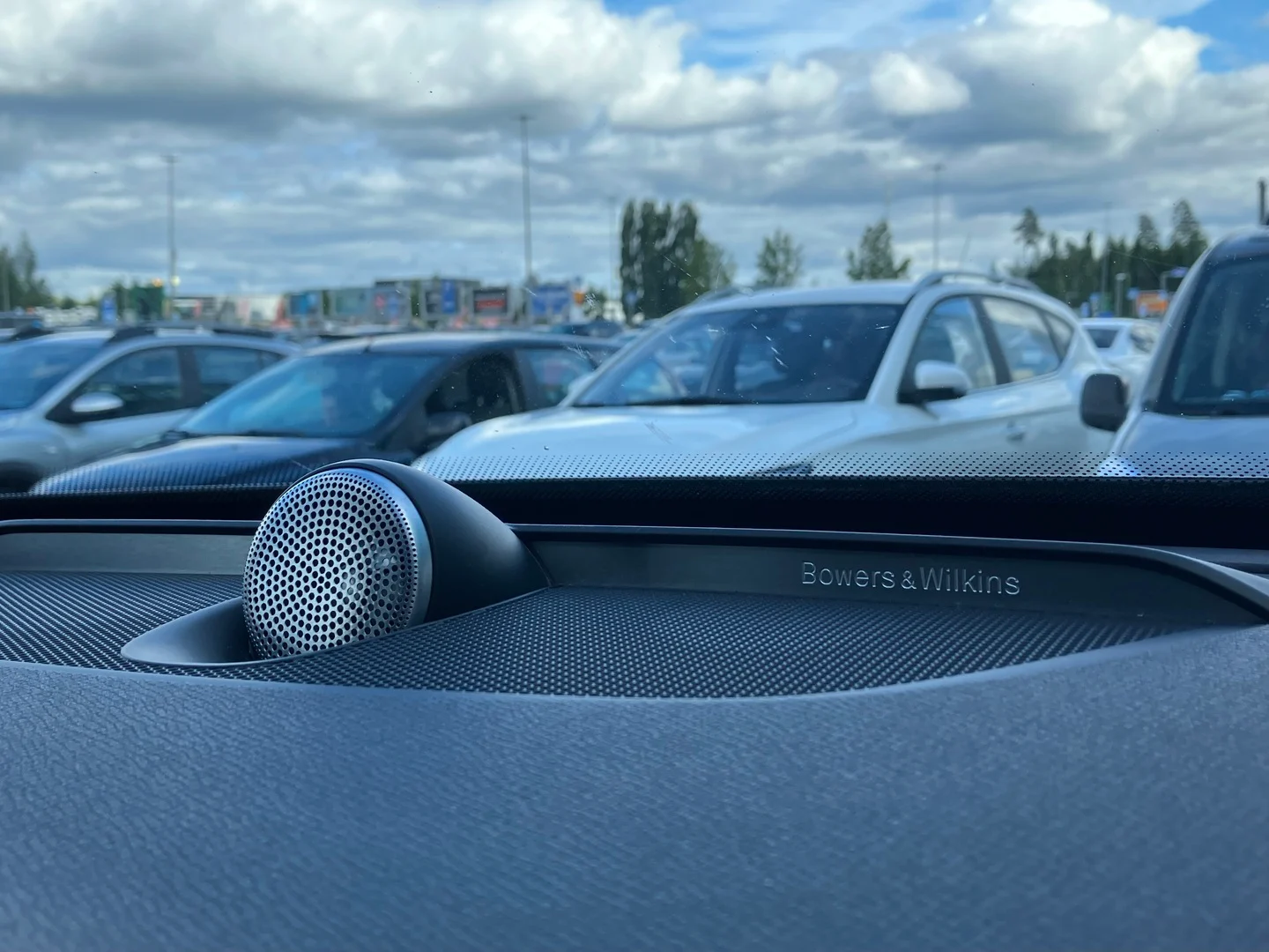 Car Image - 7bRFyTK2ekt7IE37xUmXnd