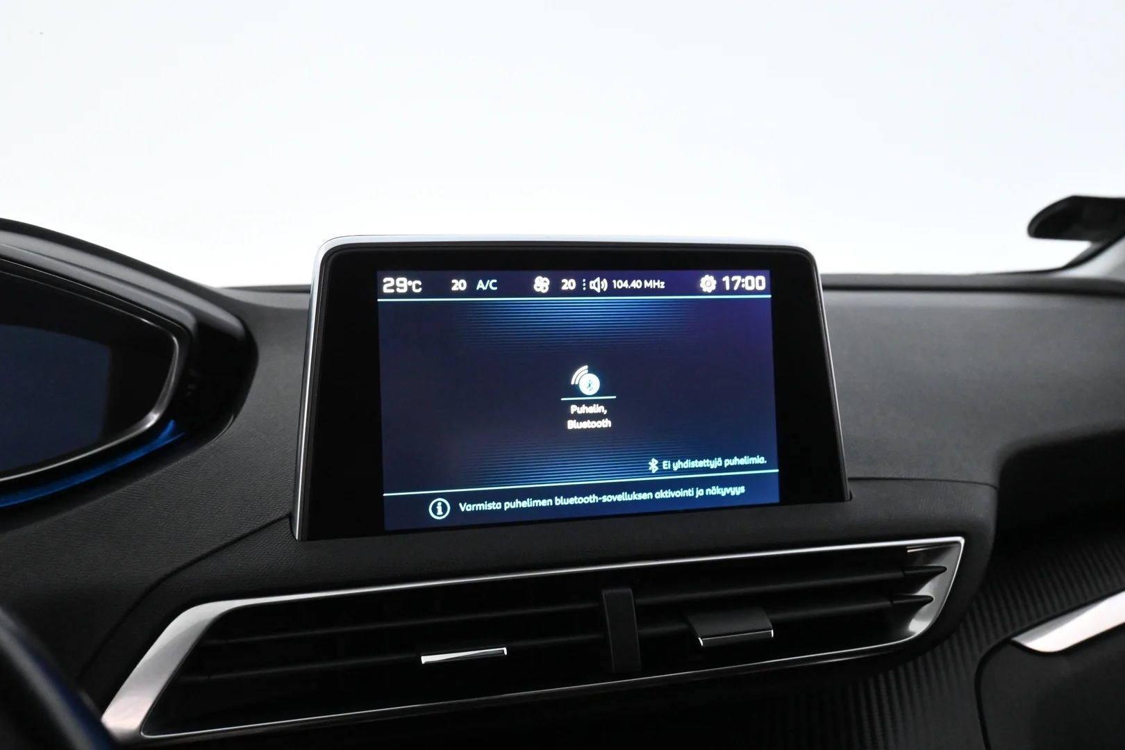 Car Image - uhUsrXrwnJyAHMLkf275H