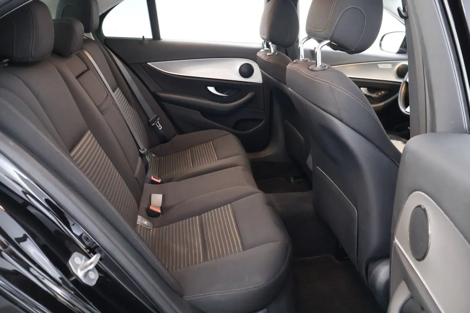 Car Image - 3551e4O2eszF6WXxNbH6Um