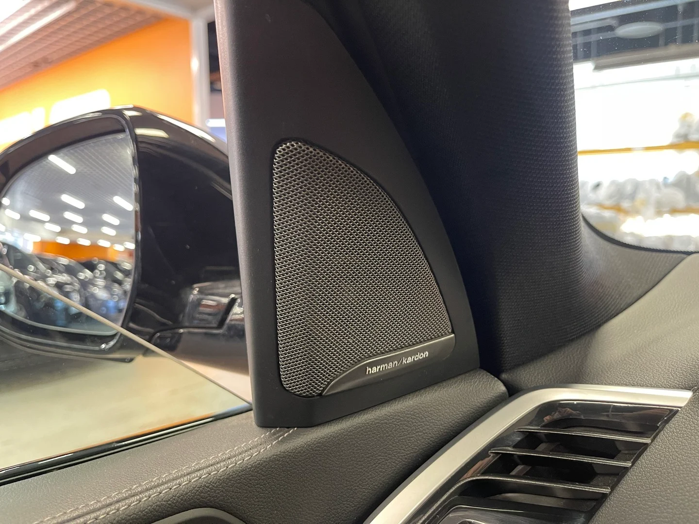 Car Image - 2o210zV8rMEsRS1DjTEQ5z