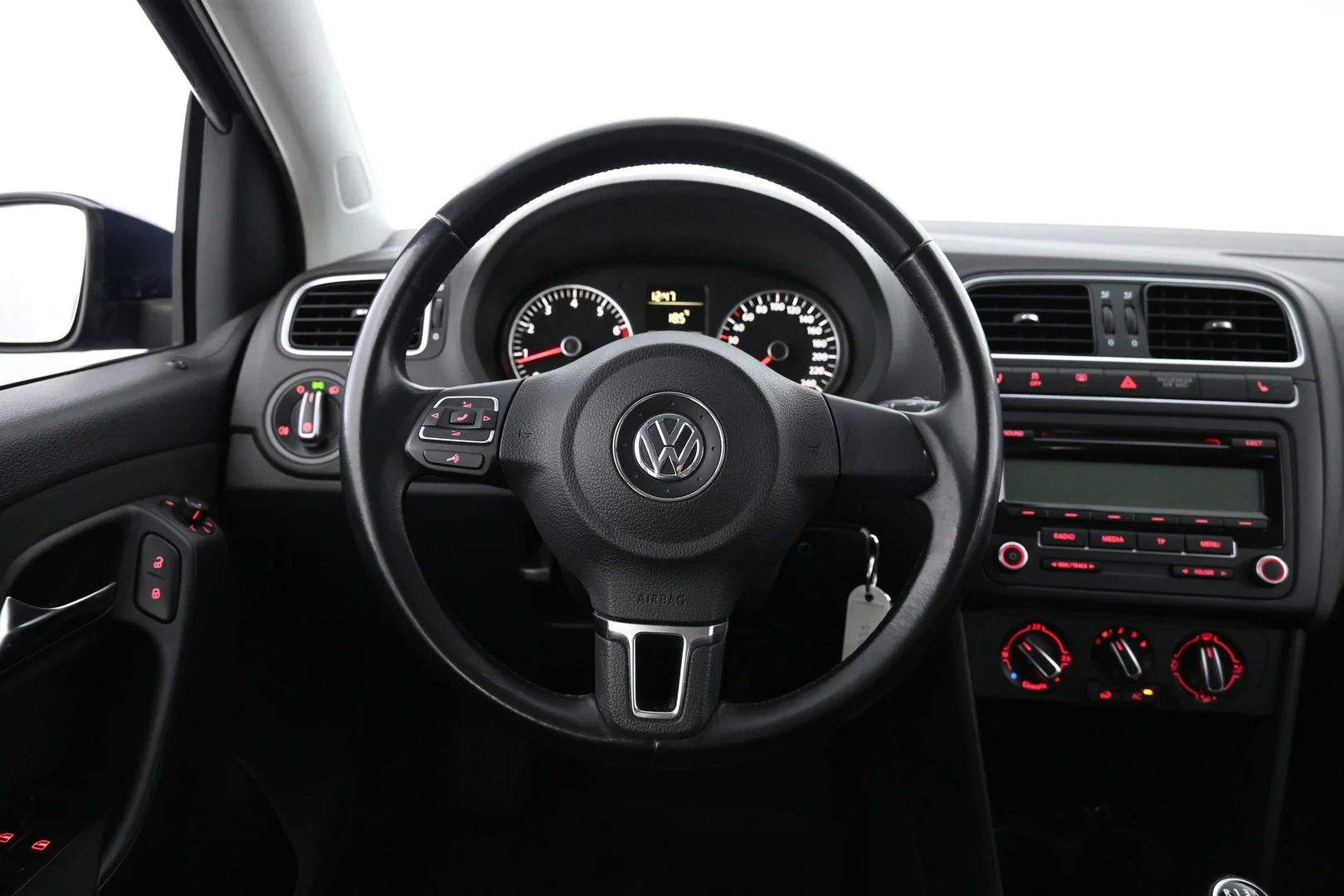 Car Image - s8QPh5m8pkCmLpuR5OpRp
