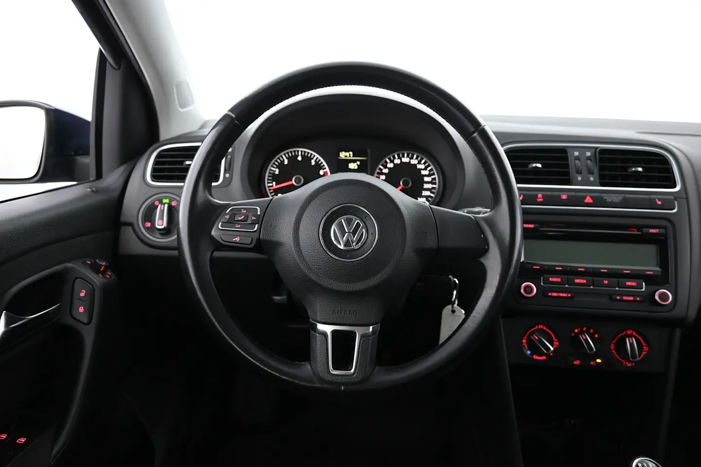 Car Image - s8QPh5m8pkCmLpuR5OpRp