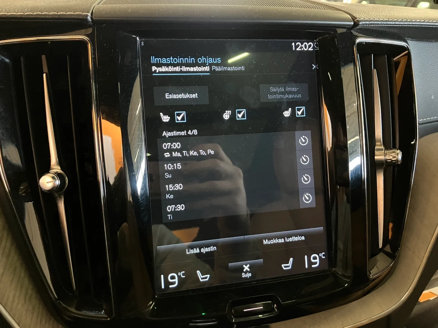 Car Image - 73nZIVg9RRHExzNzz0pv4E