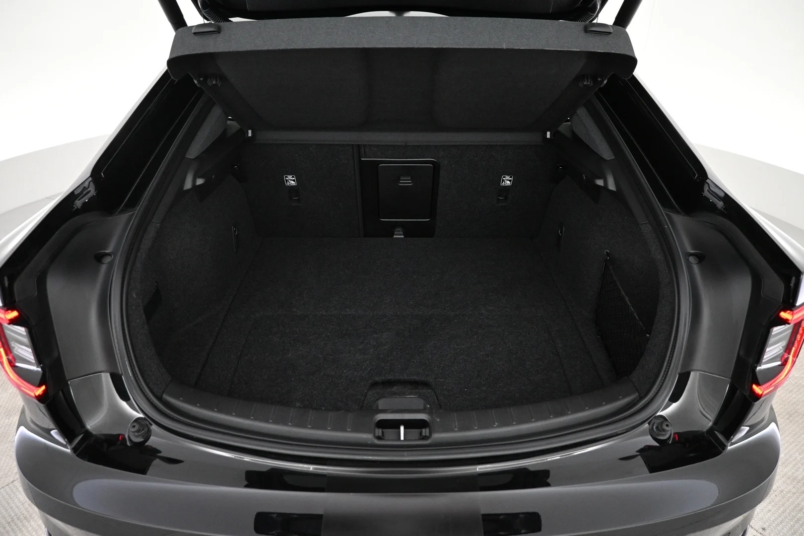 Car Image - JQG8Y4h8RvSYW9tK4zwyN