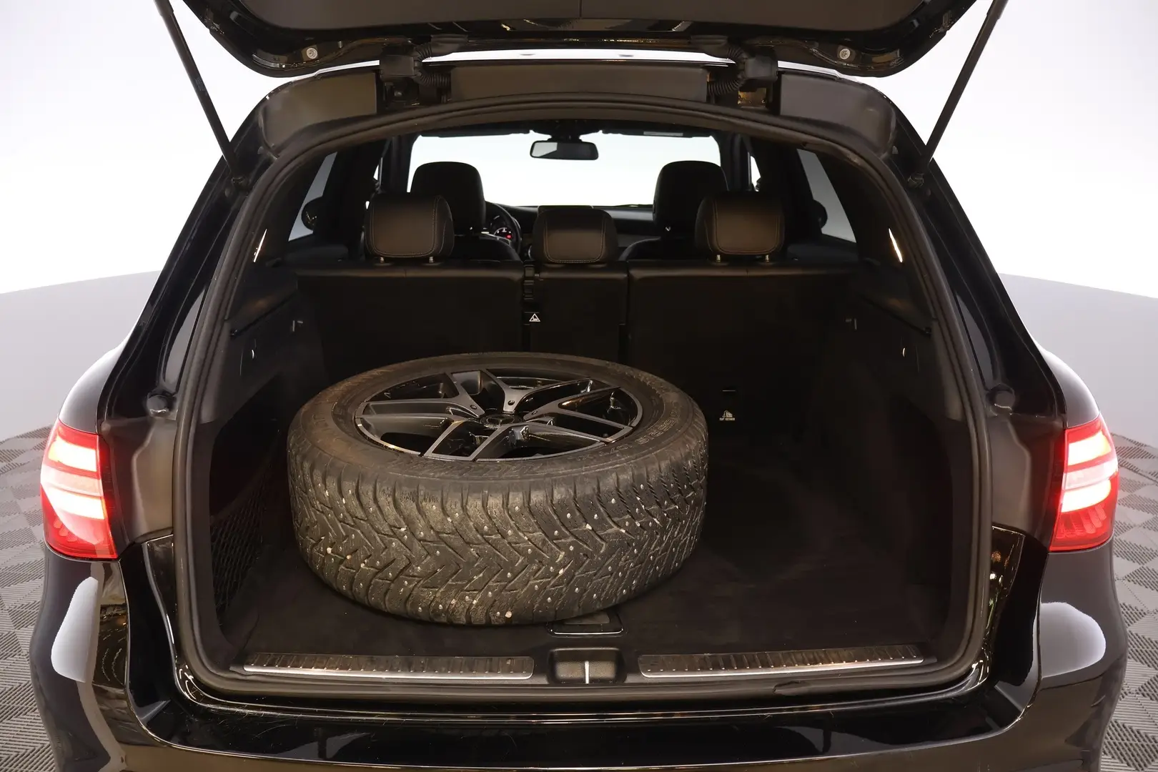 Car Image - RLCnEQRn3Cz2TgY39MSnq