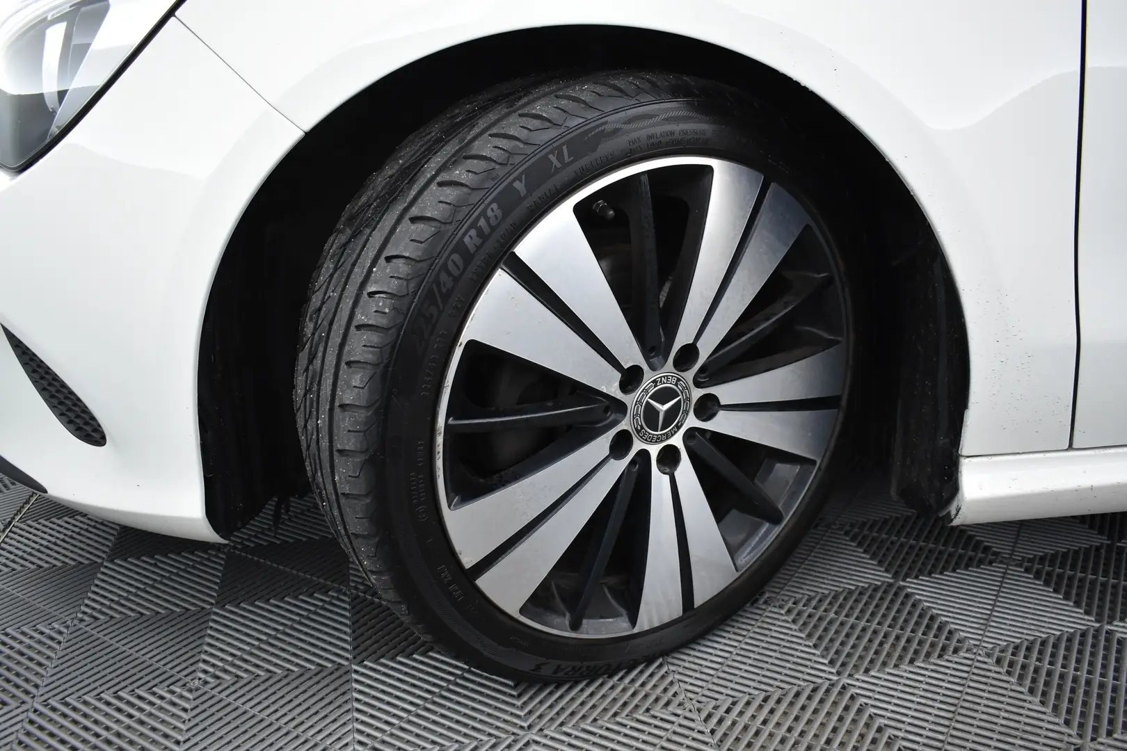 Car Image - 7p4s3XzLbI2Tdi8Lsf3Wow