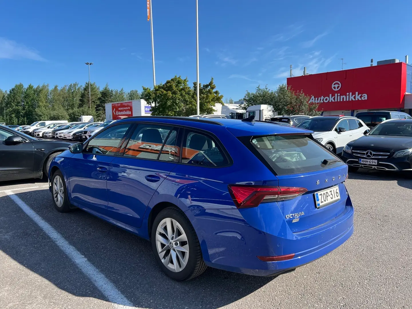 Car Image - 5t4LtVRdu9fEtDHHrLTvBY