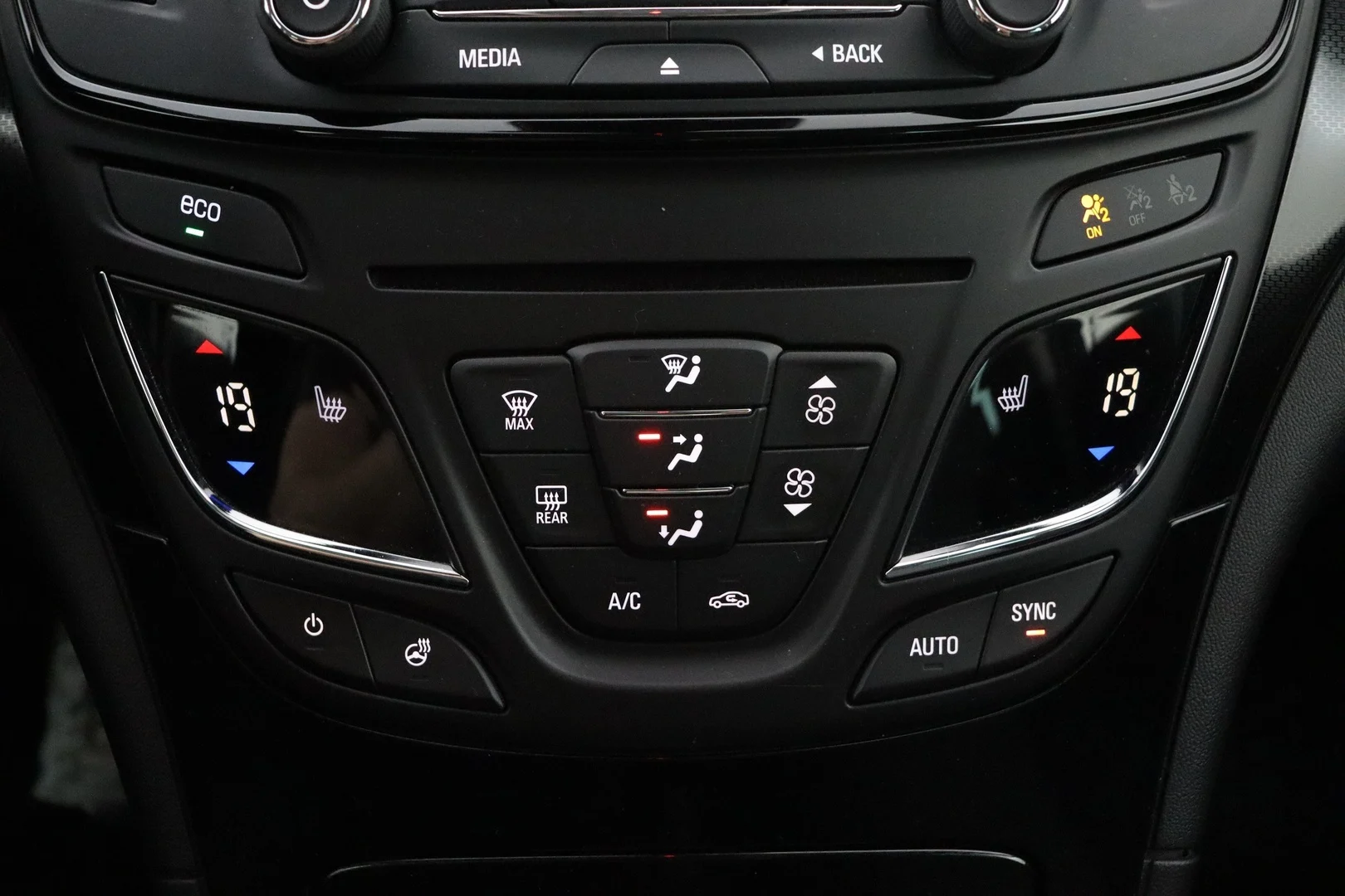 Car Image - 6QCXH8fcLzSzqQMJUaV7GK