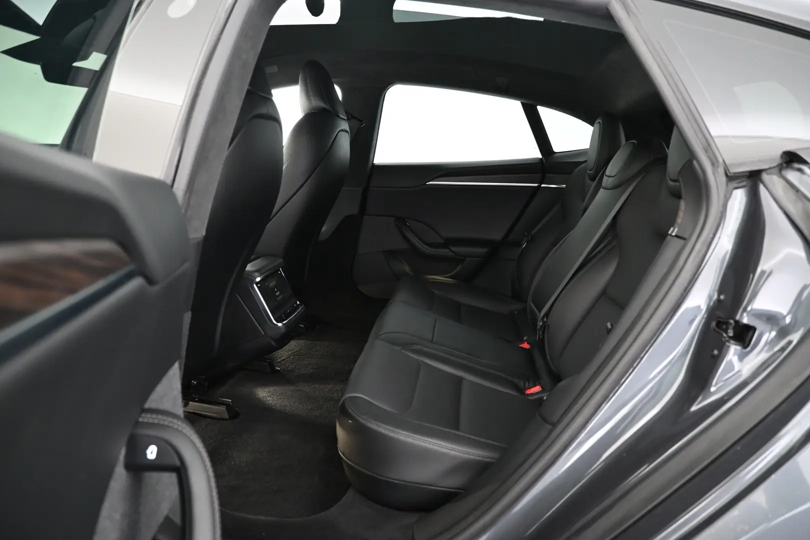 Car Image - 7mnQtmLQtP6ZxjnHVLDZ2Z