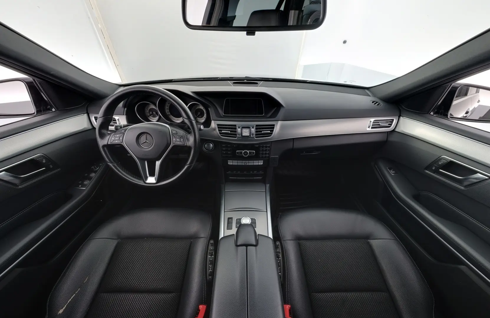 Car Image - 5elYf80JxuBhuMjtxi5uoS