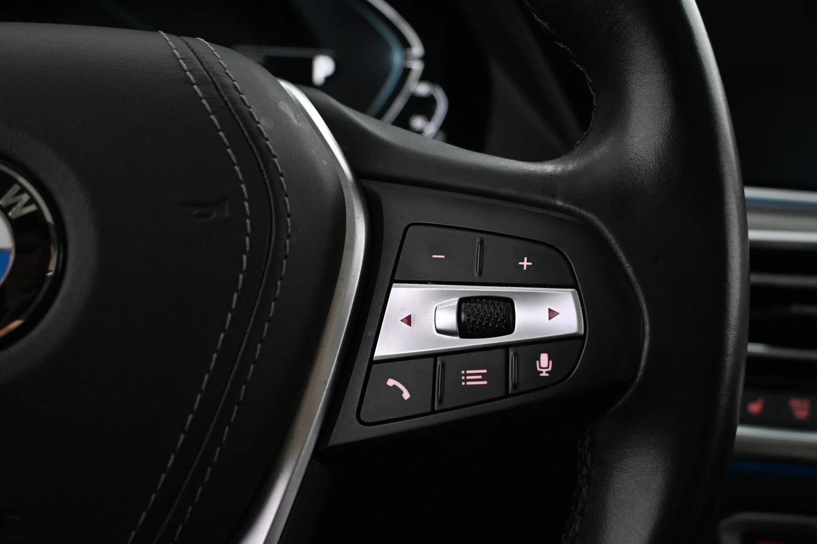 Car Image - 2Uiu79IUZ0EBfzUkx7Z2UZ