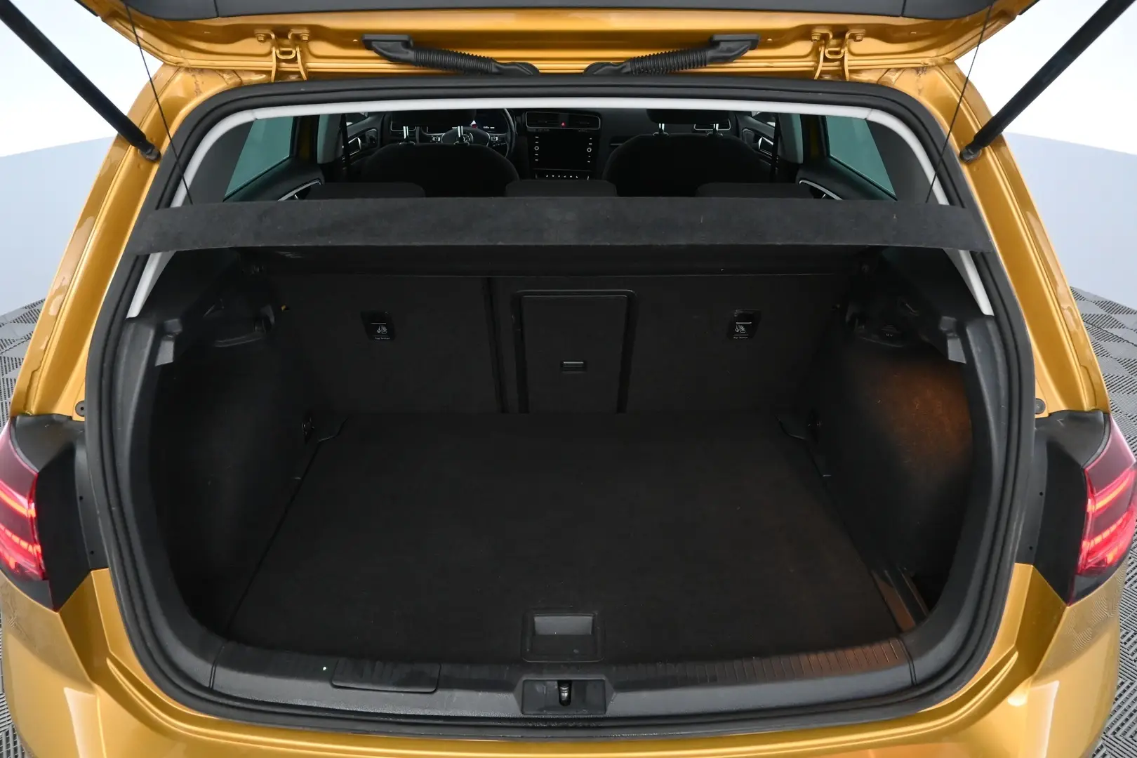 Car Image - 3A8TnFe7VNHVsJ8vwUK4TM