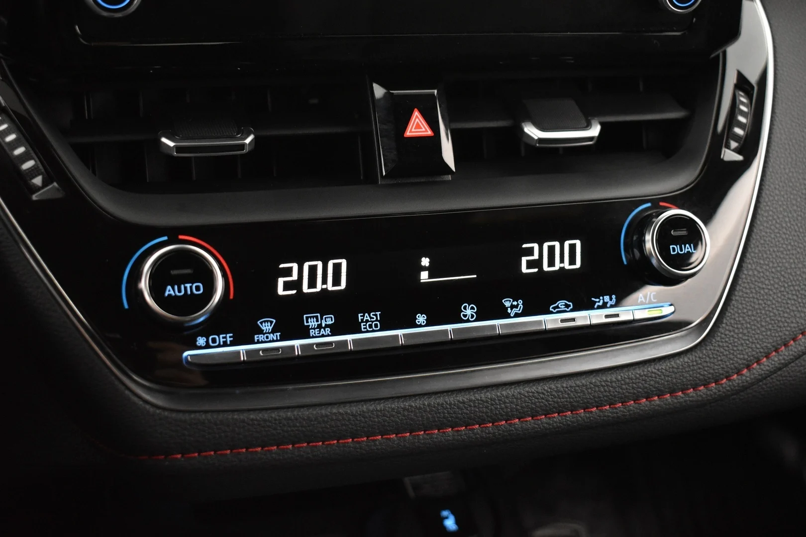 Car Image - 43Q5LSQniUnF3fVyDLxzUV