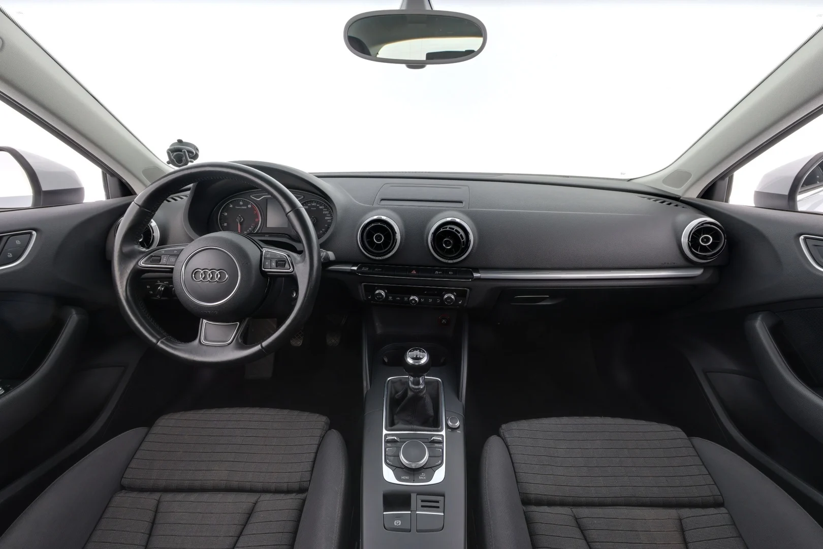 Car Image - BSWz86nNlAI9IkilKtN5R