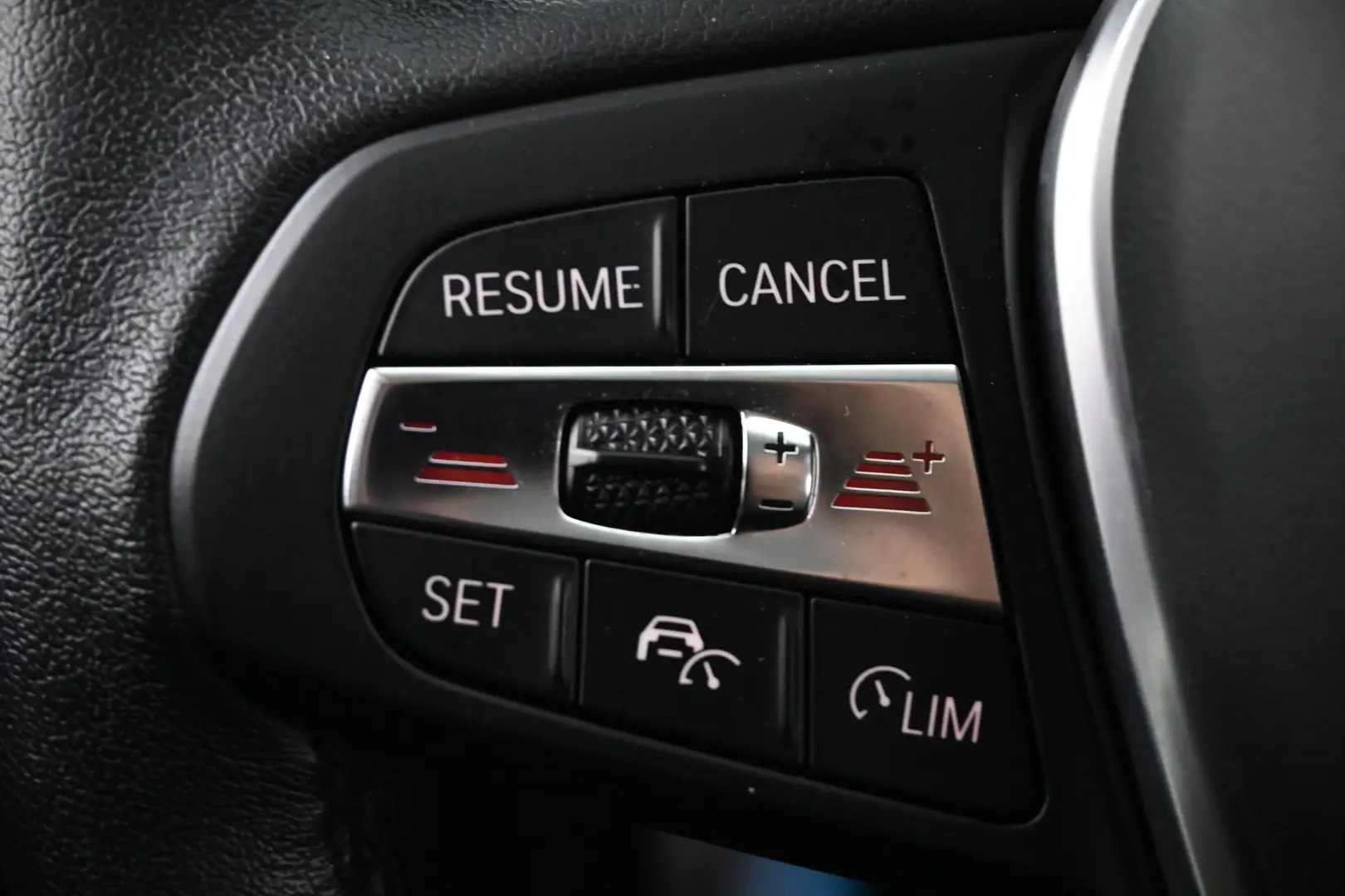 Car Image - 1g0sQFcRIx8Orgqf4jvdwi