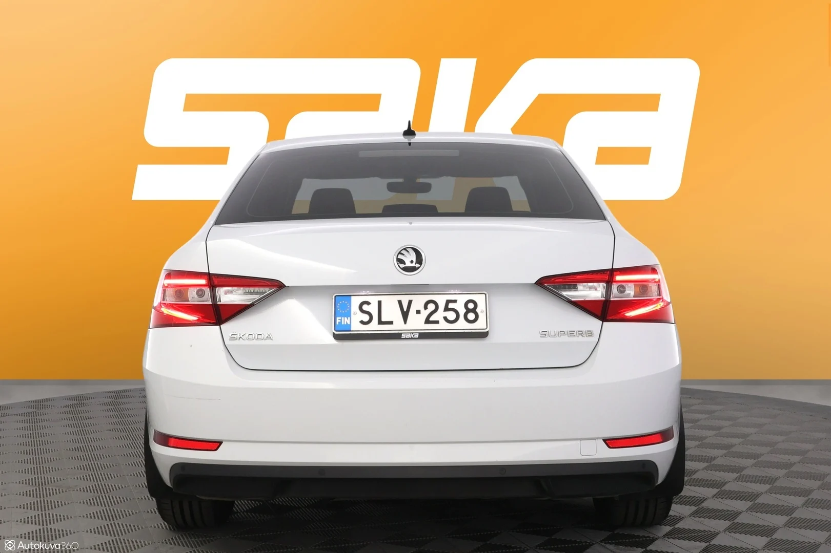 Car Image - 6KzEWNFsrb1lSSNhStfaI8