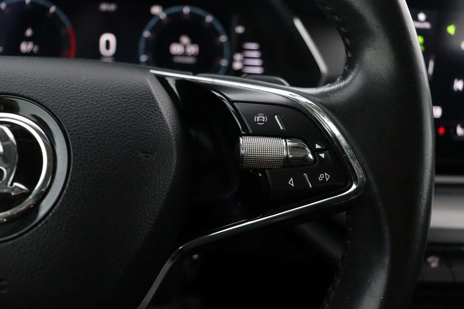 Car Image - T9iZQutWUFS6IeeWvDhQU