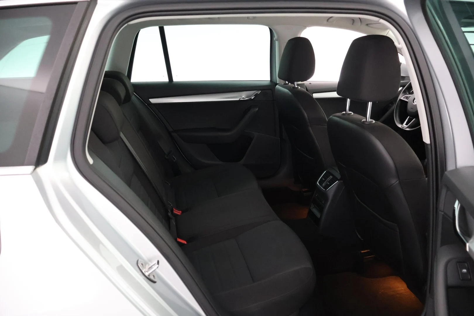 Car Image - 7lvVdkC07KkZ9sUmuseCSF