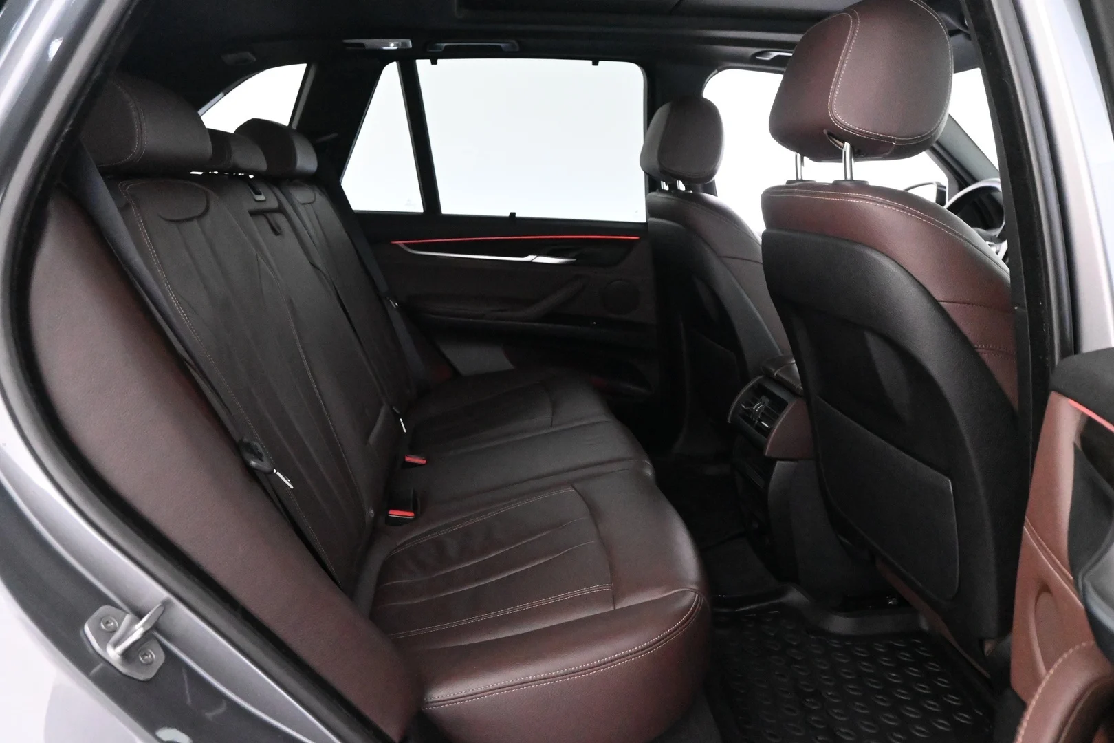 Car Image - 2fUku83E9jcAMM7Qt8y10m