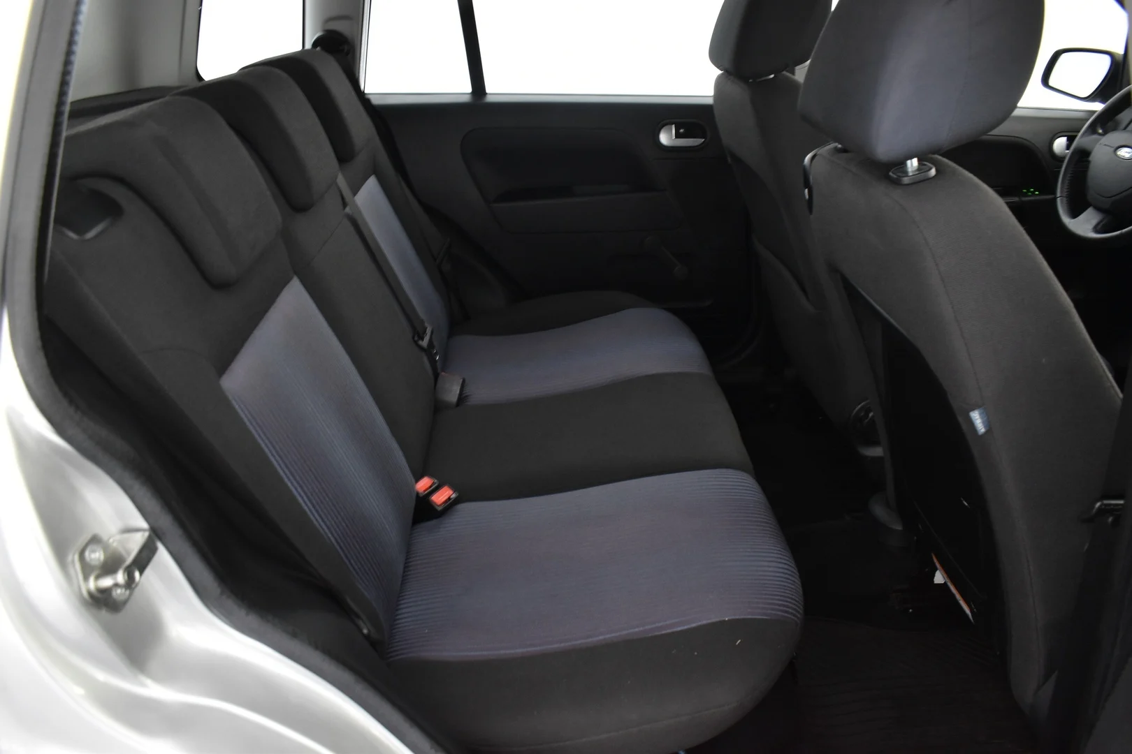 Car Image - 67waEWfcnlXCHmmN4HwmSg