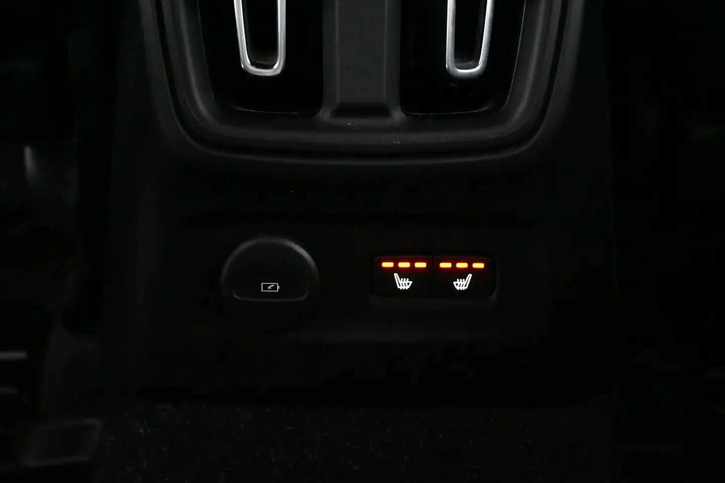 Car Image - 4QgMa7mBYUD057eaRfbrHe