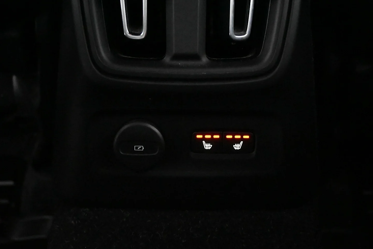 Car Image - 4QgMa7mBYUD057eaRfbrHe