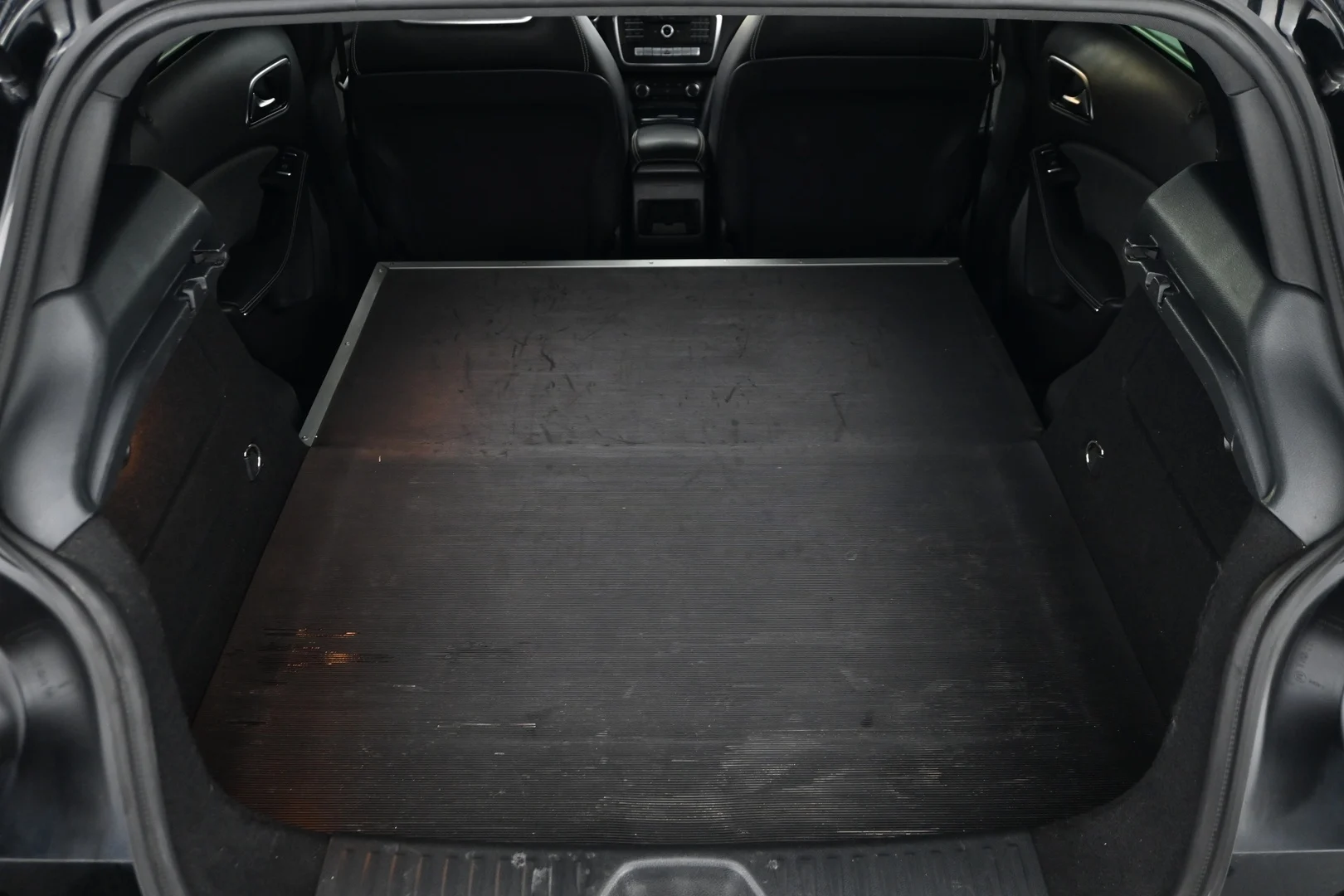 Car Image - 3VxPfisuCeFbwjtZDllHIx